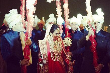 Salman Khan shares sister's wedding pictures online