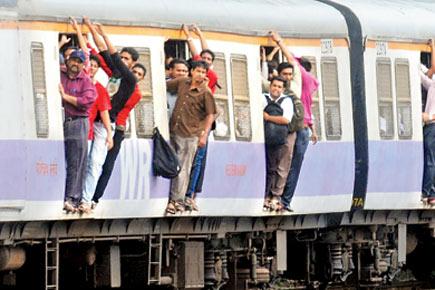Railway minister cracks whip on Central Railway