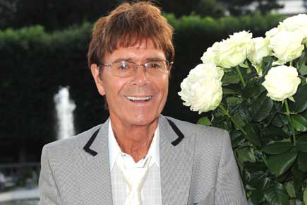 Cliff Richard to sue BBC, police over house raid