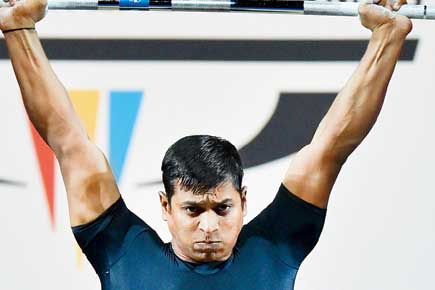 Asian Games: Indian weightlifters continue to disappoint