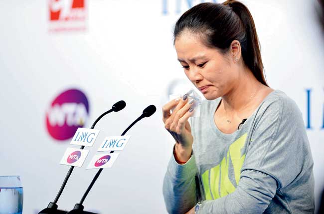 Li Na while announcing her retirement