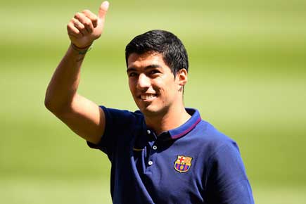 Luis Suarez scores first Barcelona goals