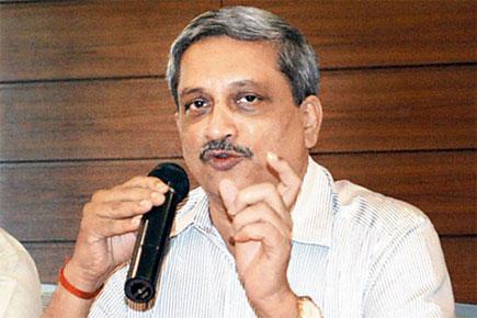 Need to teach lessons to the rogue: Parrikar on Pakistan