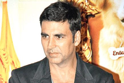 Akshay Kumar doesn't want to over-promote himself for 'The Shaukeens'