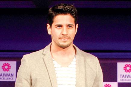 Why does Sidharth Malhotra take ice water bucket challenge daily?