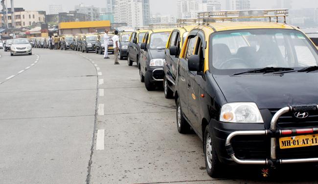 Blackk and yellow cabs