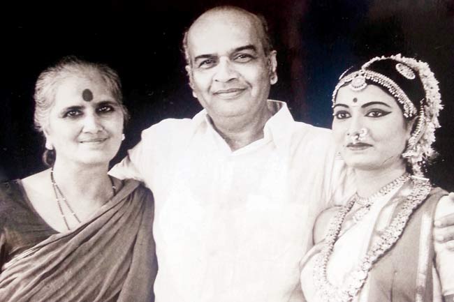 Malatiben Jhaveri with husband Damubhai and Bharatnatyam dancer daughter, Parul. PHOTO COURTESY/PARUL SASTRI