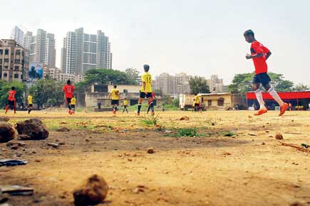 Football ground for Mumbai Univ competitions pose danger to players' lives