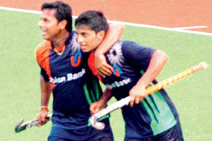 Hockey: Union Bank of India players banking on a job