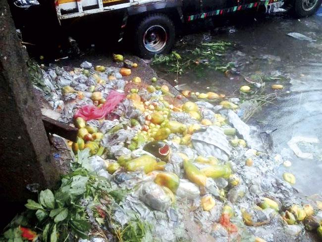 Since fruits at APMC market in Vashi are taking at least two days to be sold, perishable items are getting spoiled in the waiting period