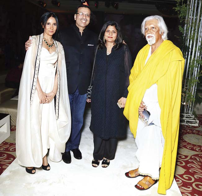 Anamika Khanna with Sanjiv Goenka and his wife Preeti and Aveek Sarkar