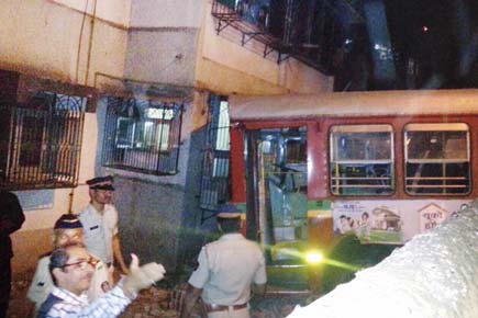 Mumbai: Bus ferrying 20 razes boundary wall to stop at a house window