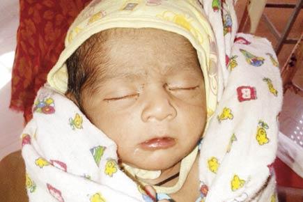 Mumbai: Stolen infant found a day later in local train