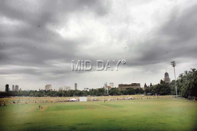 Dense clouds as seen from the Pavilion of Bombay Gymkhana. Pic/Suresh KK