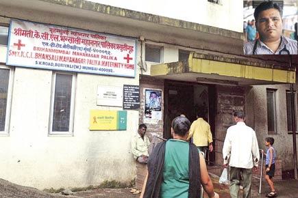 108 responds to SOS, helps deliver baby in Mumbai local train