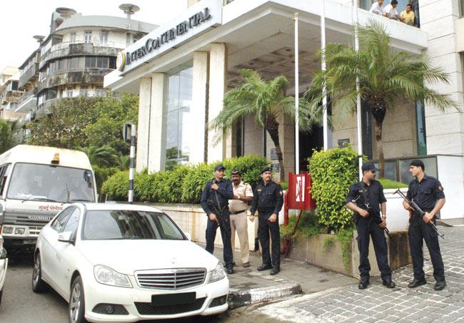 Asking for change was just a ploy used by the man to locate the accounts office at Hotel Intercontinental on Marine Drive. File pic for representation