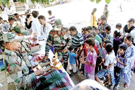 Mumbaikars come forward to help flood-affected in J&K