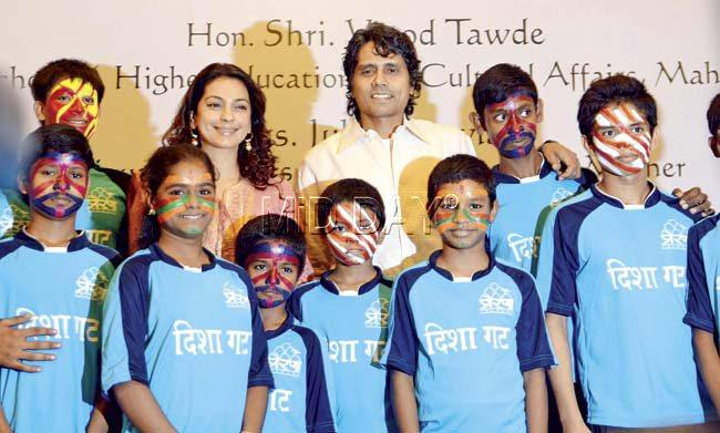 Juhi Chawla and Nagesh Kukunoor show their support for the cause. Pic/Bipin Kokate