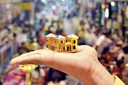 It's raining gold and silver at Lalbaugcha Raja auction