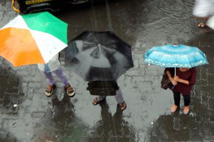 Heavy showers in Mumbai; MeT predicts more downpour