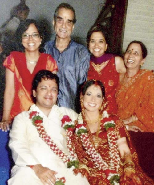 (clockwise from left) Tanuja Chandra, Navin Chandra, Anupama Chopra, Kamna Chandra, Melanie Abrams and Vikram Chandra