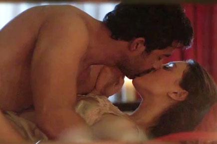 Rannvijay Singh and Anindita Nayar's hot kiss from '3 AM'