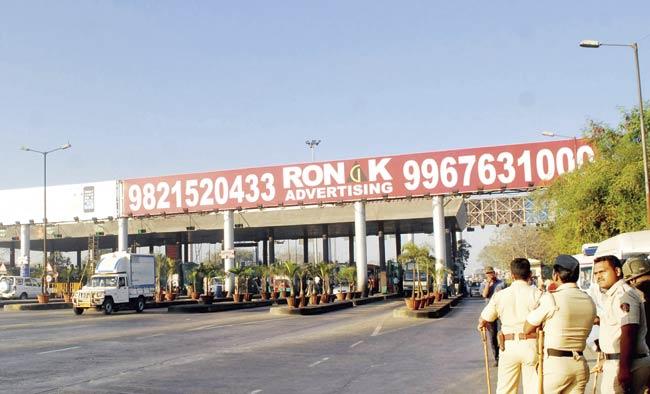 The toll plaza at Vashi, one of the five entry points under Mumbai Entry Point Toll Road Private Limited. File pic