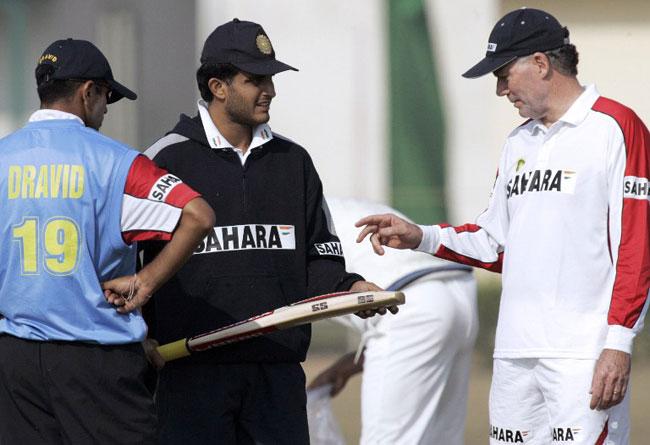 Greg Chappell with Rahul Dravid and Sourav Ganguly
