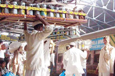 Mumbai dabbawalas to help recycle tetrapak cartons and fund education of needy