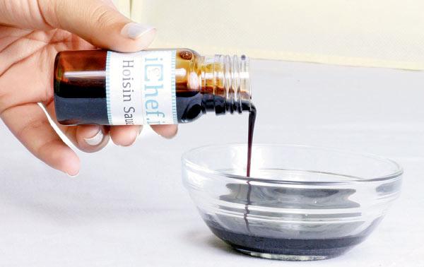 The ingredients, like the sauce, are meticulously measured and come  well packaged