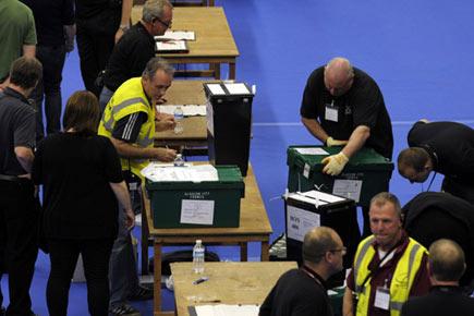 Scotland votes: Referendum polls end, huge turnout reported