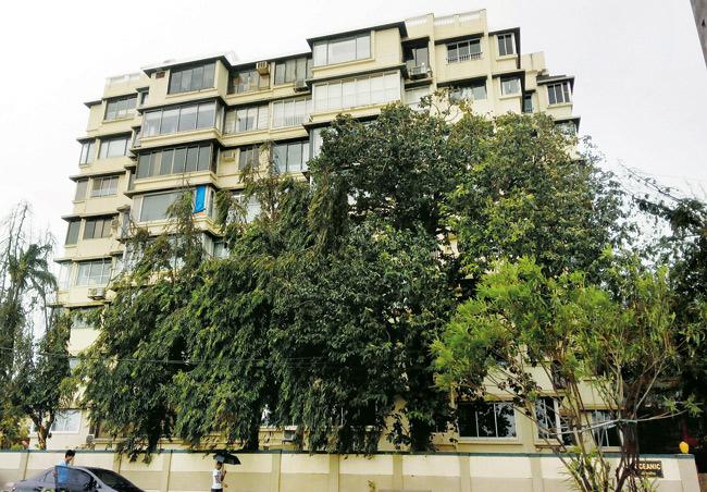 A bit much: Narendra Mohan Singh is expecting nothing less than R1 lakh per square foot for his sea-facing fifth-floor apartment in Oceanic building on Carter Road