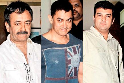 Aamir Khan, Raju Hirani and Siddharth Roy Kapoor at Vidhu Vinod Chopra's house