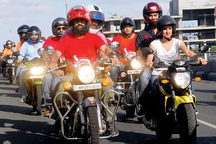 Bikers' group to help popularise helmets