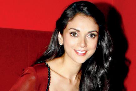 Aditi Rao Hydari shoots for a song sequence in 6 hours!