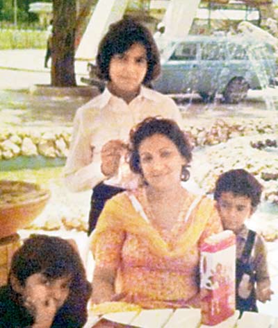 Randeep Hooda (standing) with his mom, brother Sandeep and sister Anjali