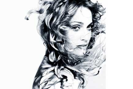 Fans criticize Madonna's revealing 'crotch-shot'