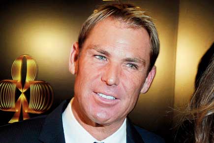 Old Trafford Test: Shane Warne puzzled by Dhoni's moves