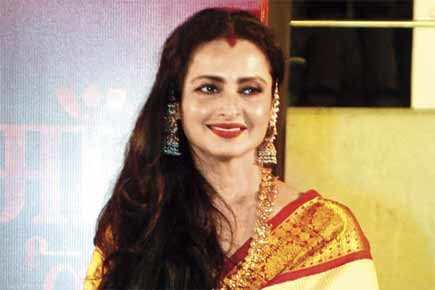 Actress Rekha turns up to attend Rajya Sabha proceedings