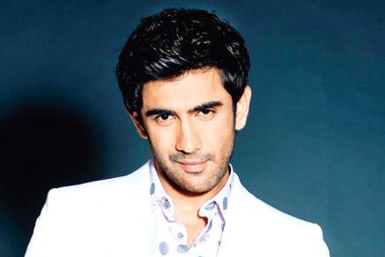 Actor Amit Sadh detained at New York airport