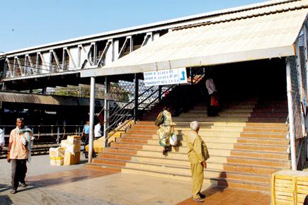 Central Railway finalises Rs 3 crore foot-overbridge tender in 24 hours