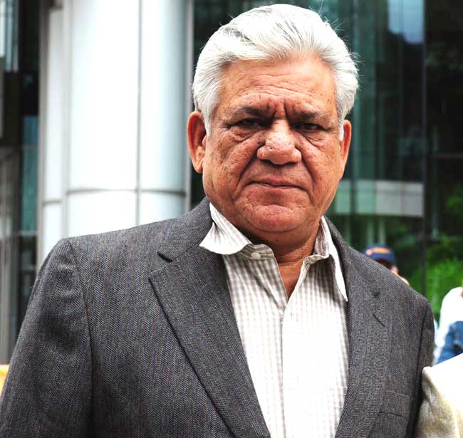 Twitterati lash out at Om Puri for insulting martyrs with 