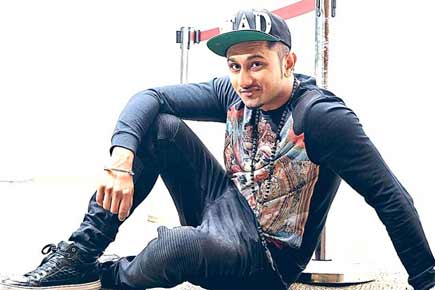 Rapper Yo Yo Honey Singh injured on 'India's Raw Star' set