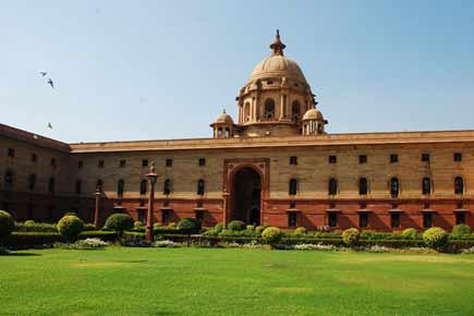 Four artists to stay in Rashtrapati Bhavan