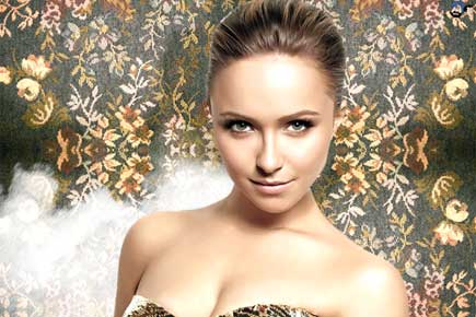 It's a girl, reveals Hayden Panettiere at 2014 Emmy red carpet