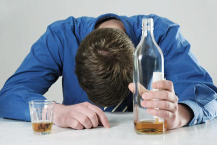Threefold surge in male teenage drinking in India: Study