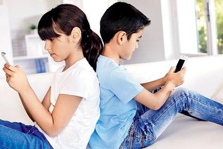 How smartphones are messing with your child's posture