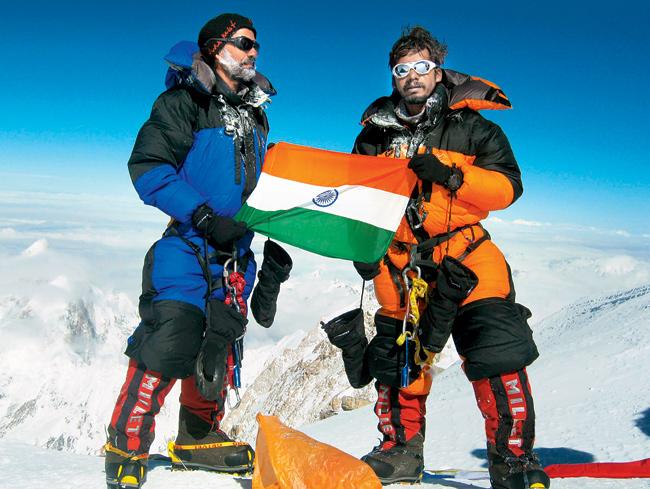 Indian mountaineer Basanta Singha Roy and Debasish Biswas