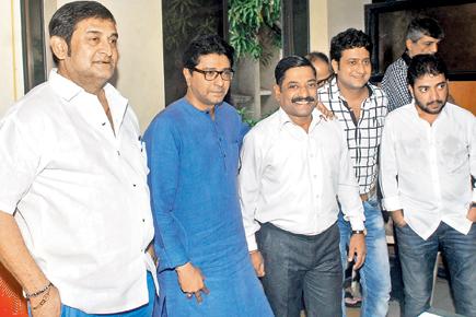 Spotted: Raj Thackeray at Marathi play 'Gholat Ghol'