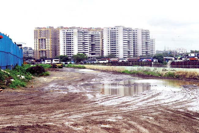 The area in BKC, where the bhoomi pujan for Metro II was done in 2009, is now home to a wasteland and several new buildings. Pics/Sayed Sameer Abedi